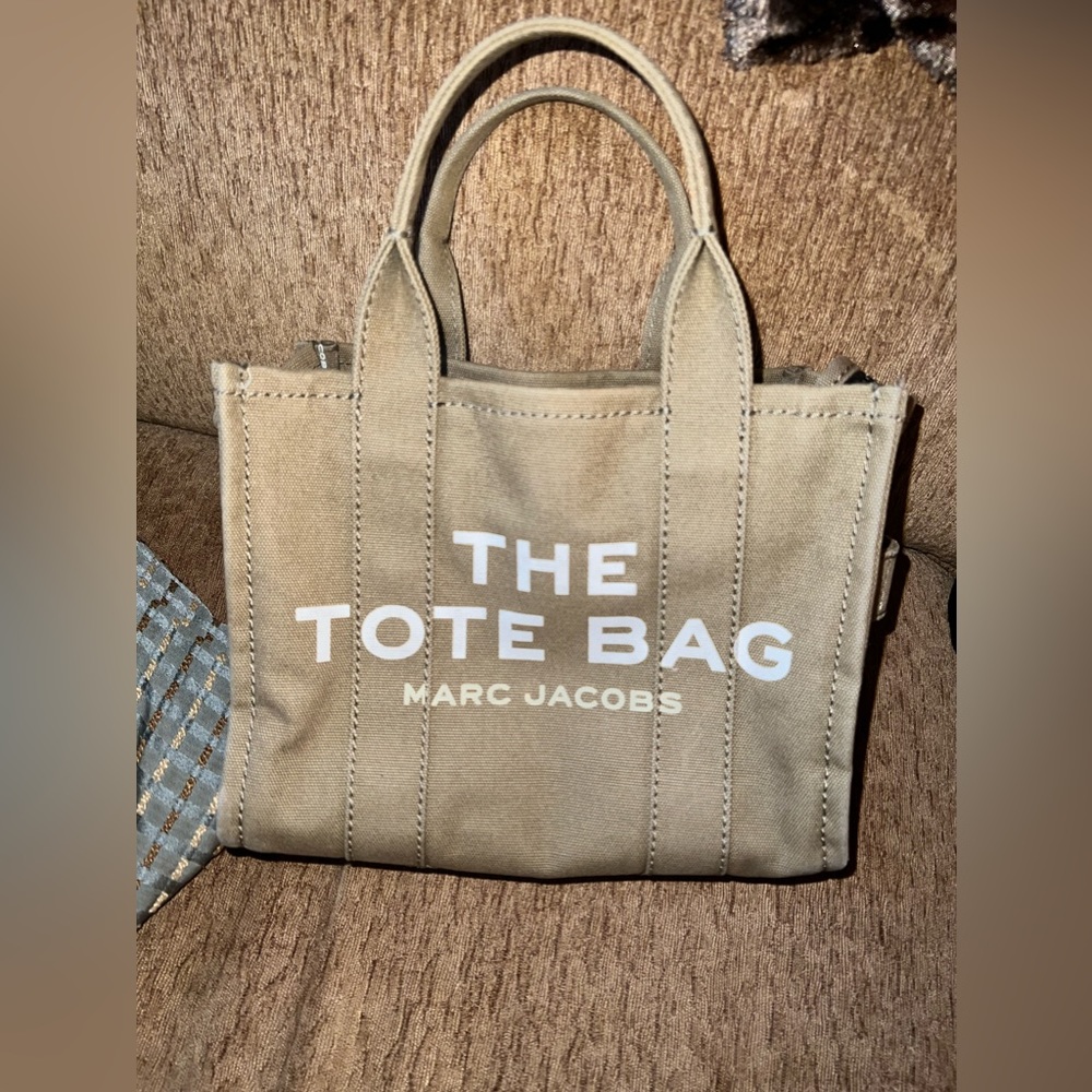 Marc Jacobs tote